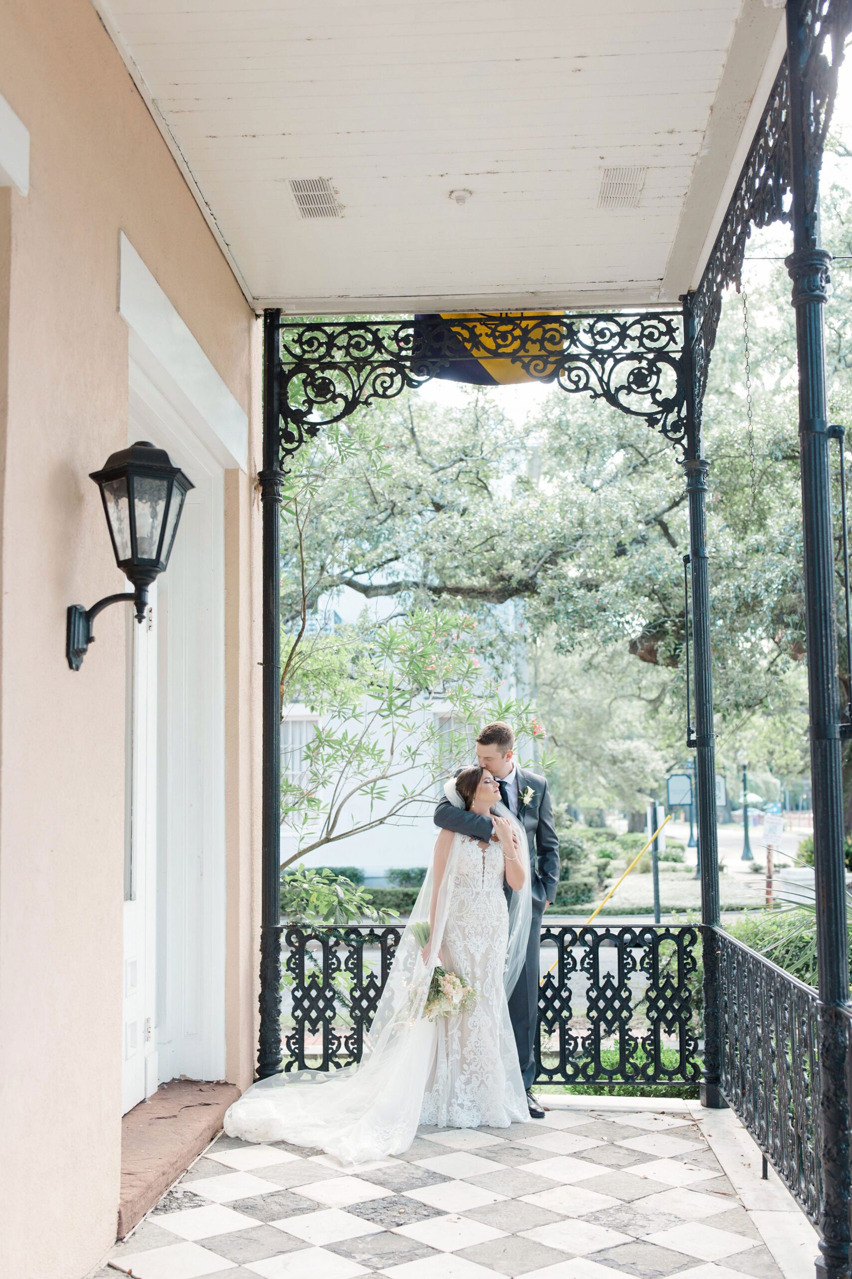 Traditional southern wedding in historic downtown Mobile, Alabama at Malaga Inn.