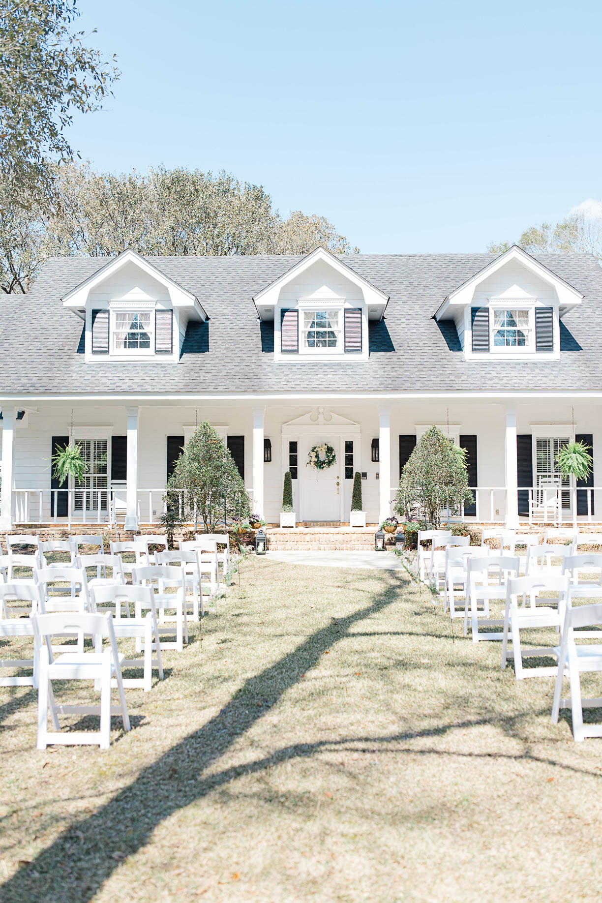Jesi Wilcox | Mobile, Alabama Modern Home Wedding.